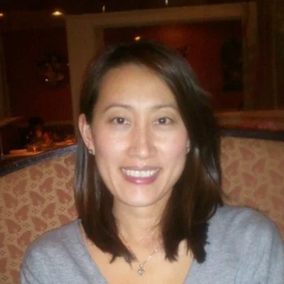 A headshot photo of Jennifer Kha